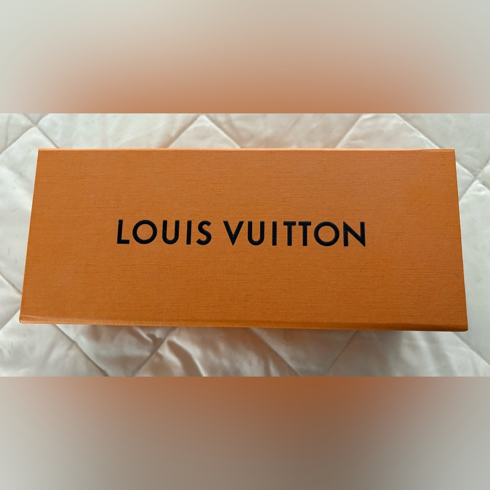 Louis Vuitton GIFT BOX Magnetic Fold Closure Orange 10x4x4in EMPTY BOX.